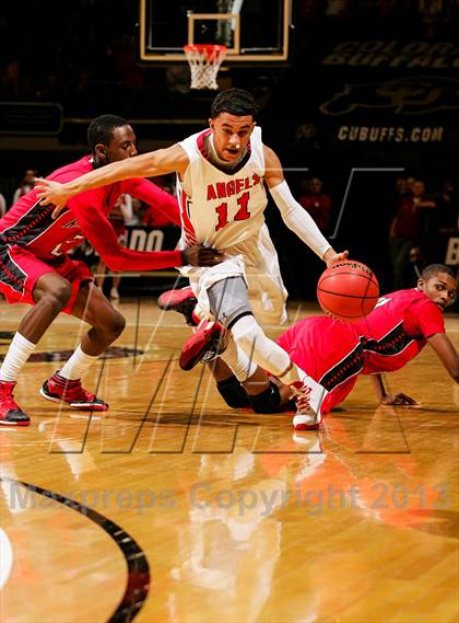 Thumbnail 3 in Denver East vs. Eaglecrest (CHSAA 5A Final) photogallery.
