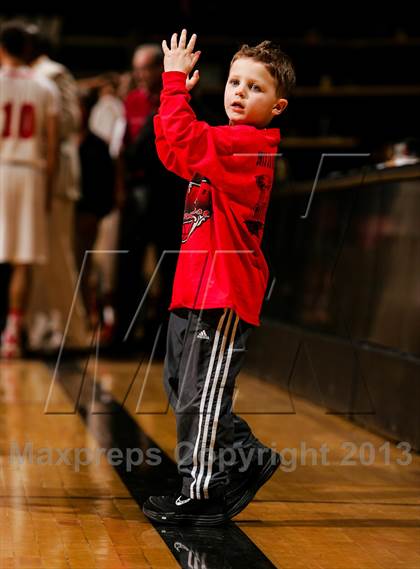 Thumbnail 2 in Denver East vs. Eaglecrest (CHSAA 5A Final) photogallery.