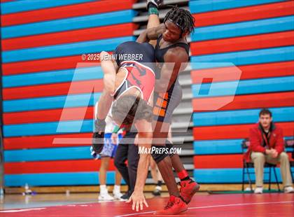 Thumbnail 2 in NIAA 4A Semifinals photogallery.