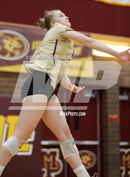 Thumbnail 2 in JV: Notre Dame Prep @ Mountain Pointe photogallery.