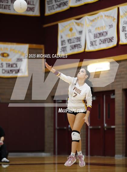 Thumbnail 1 in JV: Notre Dame Prep @ Mountain Pointe photogallery.
