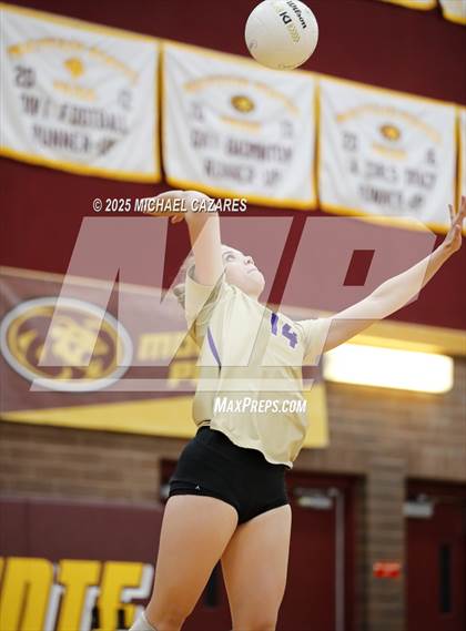 Thumbnail 2 in JV: Notre Dame Prep @ Mountain Pointe photogallery.