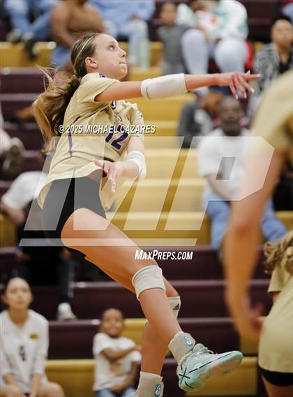 Thumbnail 3 in JV: Notre Dame Prep @ Mountain Pointe photogallery.