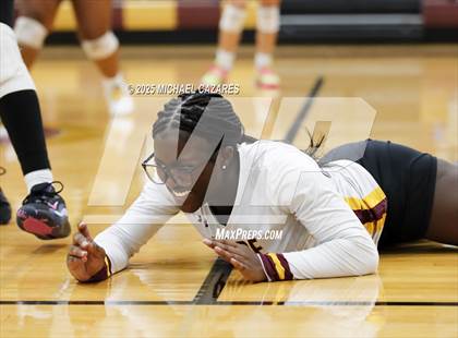 Thumbnail 3 in JV: Notre Dame Prep @ Mountain Pointe photogallery.