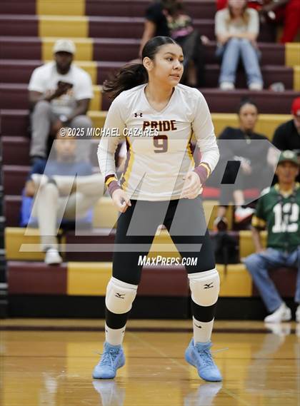 Thumbnail 2 in JV: Notre Dame Prep @ Mountain Pointe photogallery.