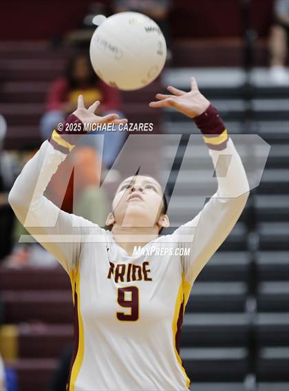 Thumbnail 3 in JV: Notre Dame Prep @ Mountain Pointe photogallery.