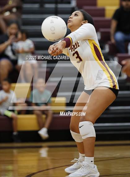 Thumbnail 1 in JV: Notre Dame Prep @ Mountain Pointe photogallery.