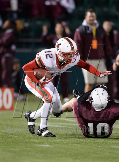 Thumbnail 2 in Aquinas vs. Jamestown (NYSPHSAA Class AA Quarterfinal) photogallery.
