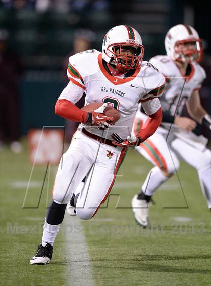 Thumbnail 1 in Aquinas vs. Jamestown (NYSPHSAA Class AA Quarterfinal) photogallery.