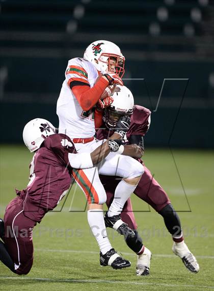 Thumbnail 3 in Aquinas vs. Jamestown (NYSPHSAA Class AA Quarterfinal) photogallery.