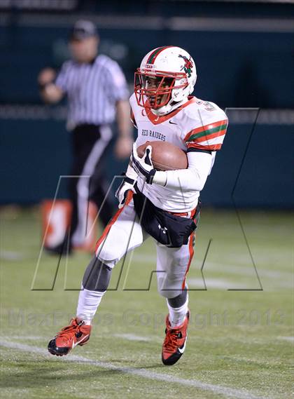 Thumbnail 1 in Aquinas vs. Jamestown (NYSPHSAA Class AA Quarterfinal) photogallery.
