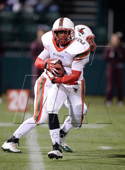 Thumbnail 3 in Aquinas vs. Jamestown (NYSPHSAA Class AA Quarterfinal) photogallery.