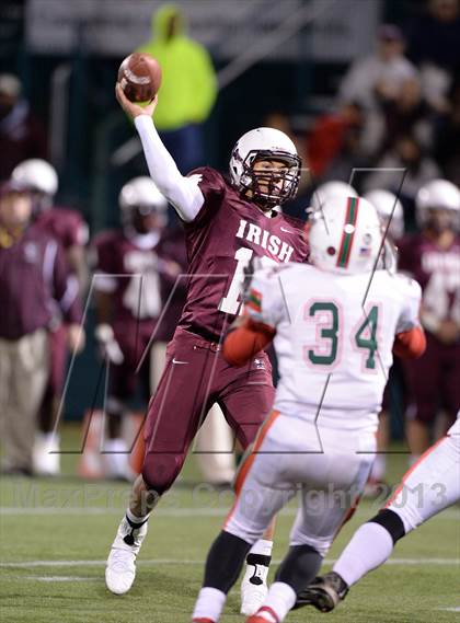 Thumbnail 1 in Aquinas vs. Jamestown (NYSPHSAA Class AA Quarterfinal) photogallery.