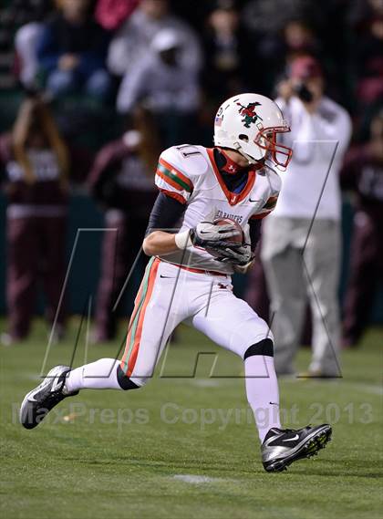 Thumbnail 2 in Aquinas vs. Jamestown (NYSPHSAA Class AA Quarterfinal) photogallery.