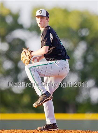Thumbnail 1 in Sacred Heart Halletsville vs The Woodlands Christian Academy photogallery.