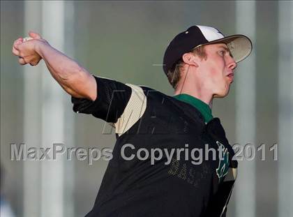Thumbnail 3 in Sacred Heart Halletsville vs The Woodlands Christian Academy photogallery.
