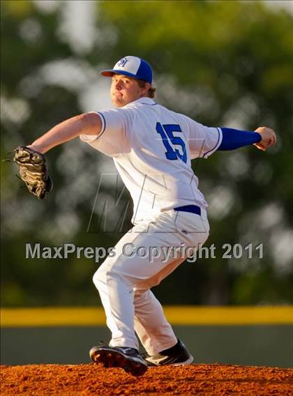 Thumbnail 1 in Sacred Heart Halletsville vs The Woodlands Christian Academy photogallery.