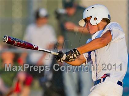 Thumbnail 2 in Sacred Heart Halletsville vs The Woodlands Christian Academy photogallery.