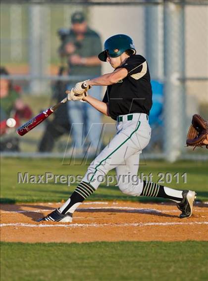Thumbnail 2 in Sacred Heart Halletsville vs The Woodlands Christian Academy photogallery.