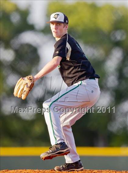 Thumbnail 2 in Sacred Heart Halletsville vs The Woodlands Christian Academy photogallery.
