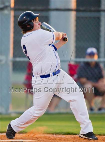 Thumbnail 2 in Sacred Heart Halletsville vs The Woodlands Christian Academy photogallery.