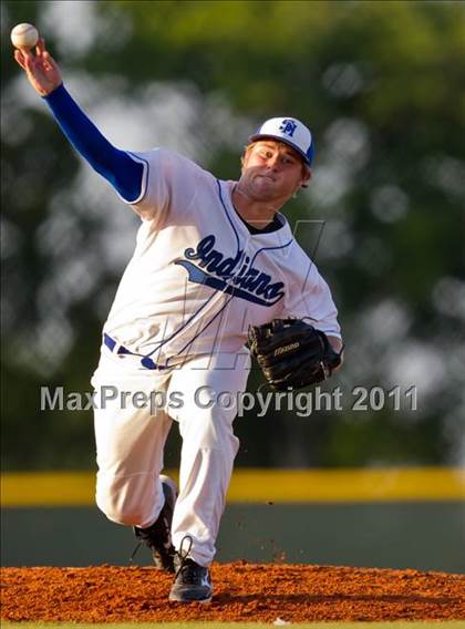 Thumbnail 2 in Sacred Heart Halletsville vs The Woodlands Christian Academy photogallery.
