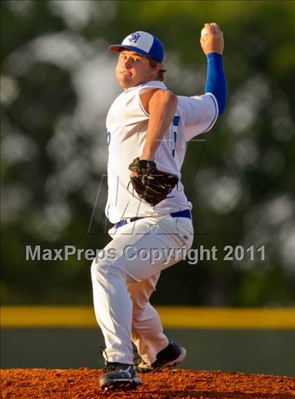 Thumbnail 2 in Sacred Heart Halletsville vs The Woodlands Christian Academy photogallery.