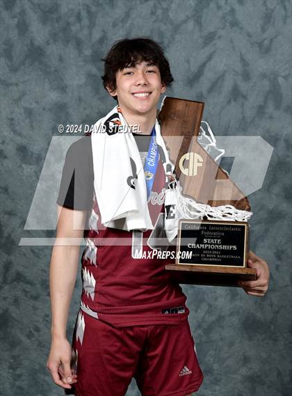 Thumbnail 3 in Bishop Alemany (CIF State D3 Awards) photogallery.