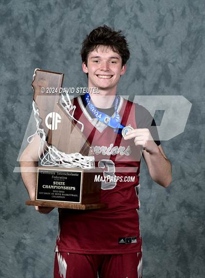 Thumbnail 3 in Bishop Alemany (CIF State D3 Awards) photogallery.