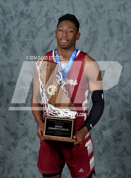 Thumbnail 2 in Bishop Alemany (CIF State D3 Awards) photogallery.