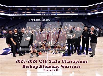 Thumbnail 2 in Bishop Alemany (CIF State D3 Awards) photogallery.