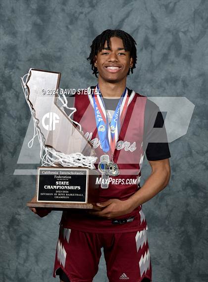 Thumbnail 3 in Bishop Alemany (CIF State D3 Awards) photogallery.