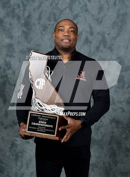 Thumbnail 2 in Bishop Alemany (CIF State D3 Awards) photogallery.