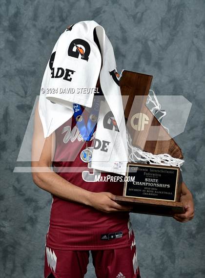 Thumbnail 2 in Bishop Alemany (CIF State D3 Awards) photogallery.