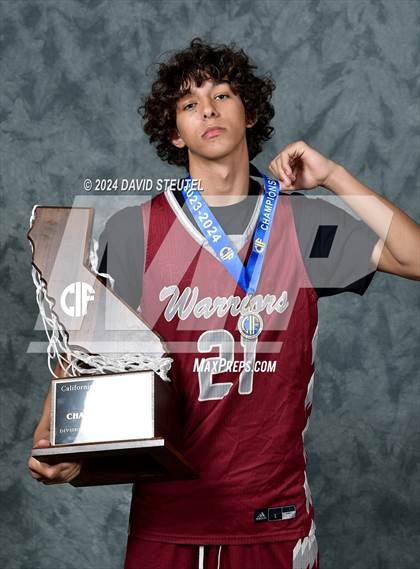 Thumbnail 3 in Bishop Alemany (CIF State D3 Awards) photogallery.