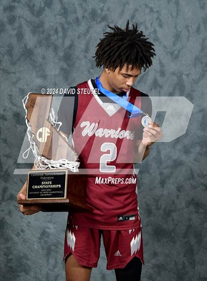Thumbnail 2 in Bishop Alemany (CIF State D3 Awards) photogallery.