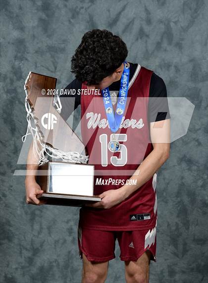 Thumbnail 1 in Bishop Alemany (CIF State D3 Awards) photogallery.