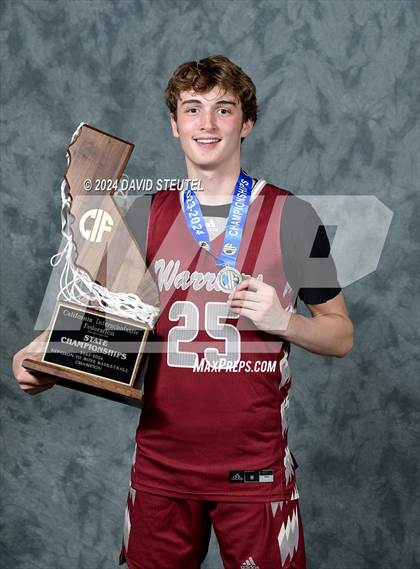 Thumbnail 3 in Bishop Alemany (CIF State D3 Awards) photogallery.