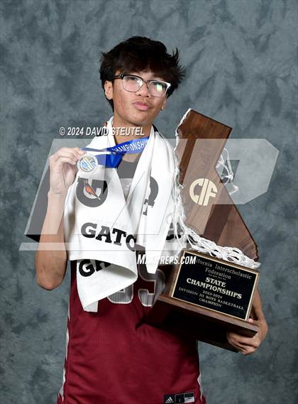 Thumbnail 3 in Bishop Alemany (CIF State D3 Awards) photogallery.