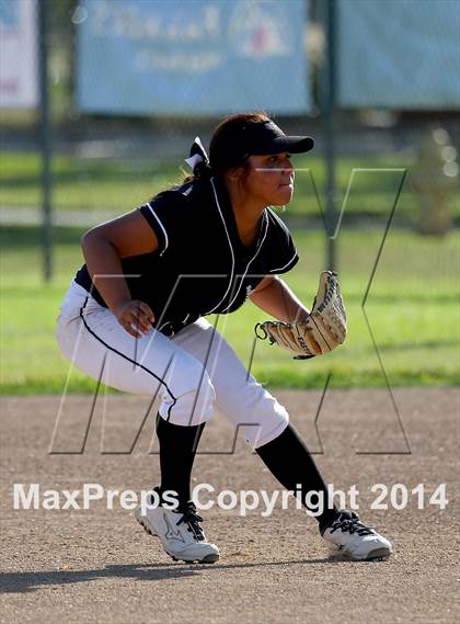 Thumbnail 2 in Pioneer vs Yuba City (CIF SJS D3 Final) photogallery.