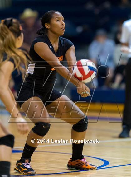 Thumbnail 1 in Blanco vs. Brooks Academy of Science & Engineering (3A Bi-District) photogallery.