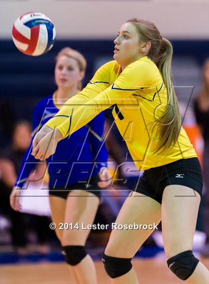 Thumbnail 1 in Blanco vs. Brooks Academy of Science & Engineering (3A Bi-District) photogallery.