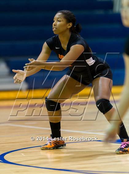 Thumbnail 2 in Blanco vs. Brooks Academy of Science & Engineering (3A Bi-District) photogallery.