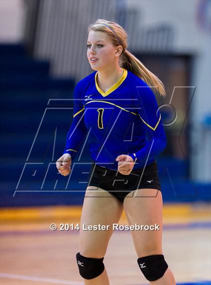 Thumbnail 2 in Blanco vs. Brooks Academy of Science & Engineering (3A Bi-District) photogallery.