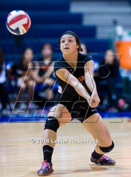 Thumbnail 1 in Blanco vs. Brooks Academy of Science & Engineering (3A Bi-District) photogallery.