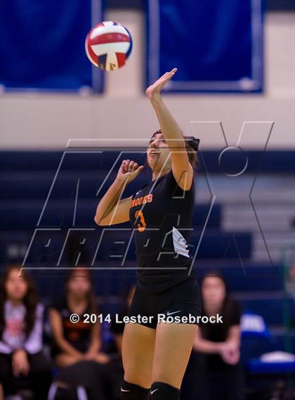 Thumbnail 2 in Blanco vs. Brooks Academy of Science & Engineering (3A Bi-District) photogallery.