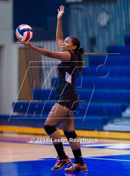 Thumbnail 2 in Blanco vs. Brooks Academy of Science & Engineering (3A Bi-District) photogallery.