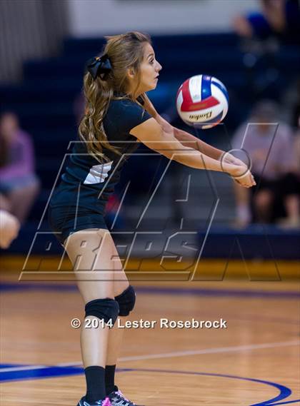 Thumbnail 1 in Blanco vs. Brooks Academy of Science & Engineering (3A Bi-District) photogallery.
