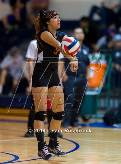 Thumbnail 2 in Blanco vs. Brooks Academy of Science & Engineering (3A Bi-District) photogallery.