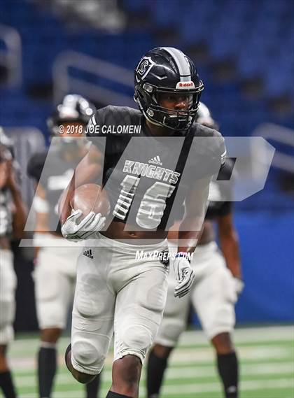 Thumbnail 1 in Brandeis vs. Steele (UIL 6A Area Playoff) photogallery.